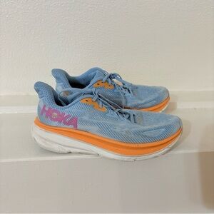 HOKA OneOne Women's Clifton 9 Running Shoes in Airy Blue/Ice Water Size 9 B